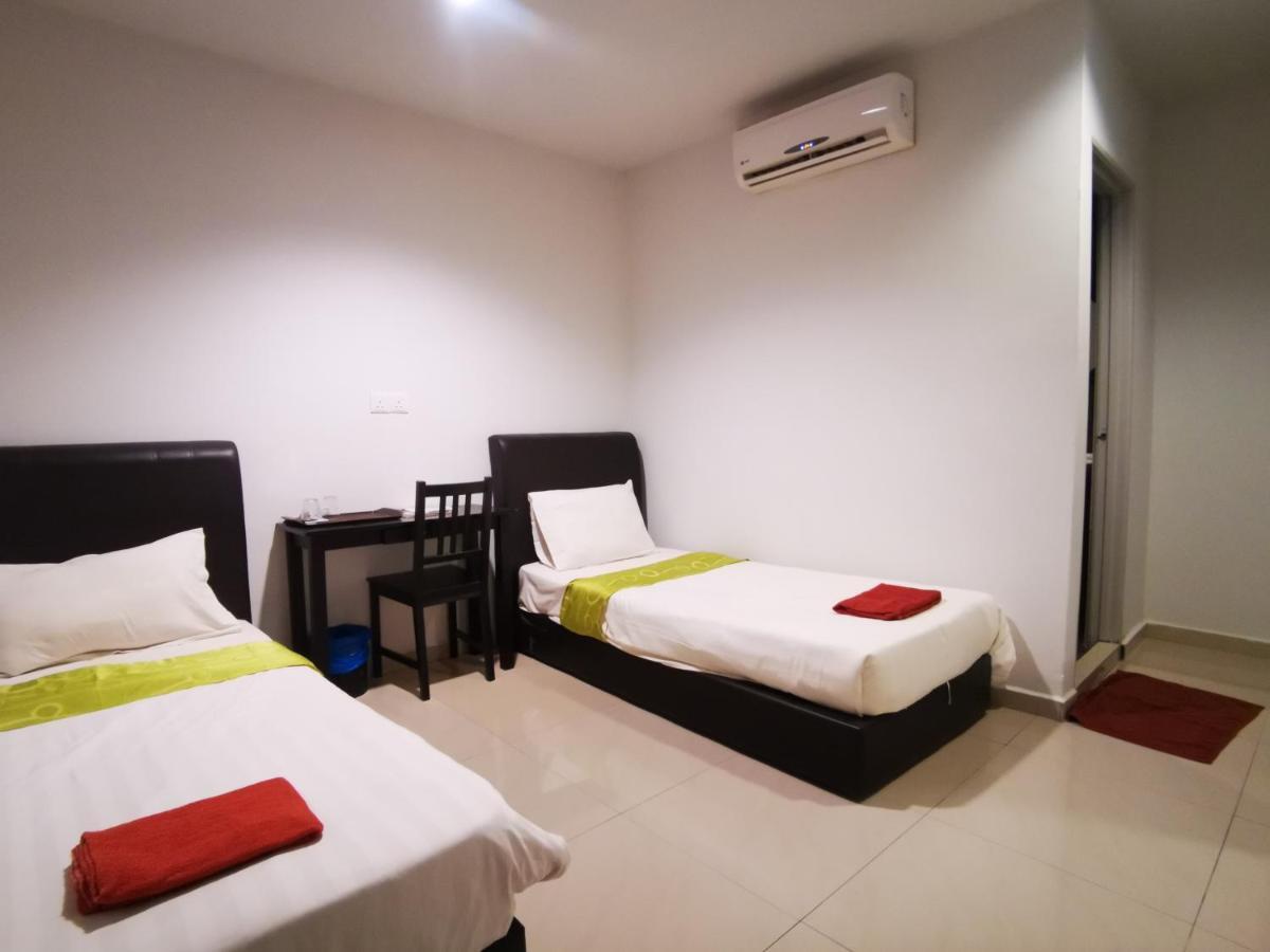 Clover Hotel Port Dickson Buitenkant foto