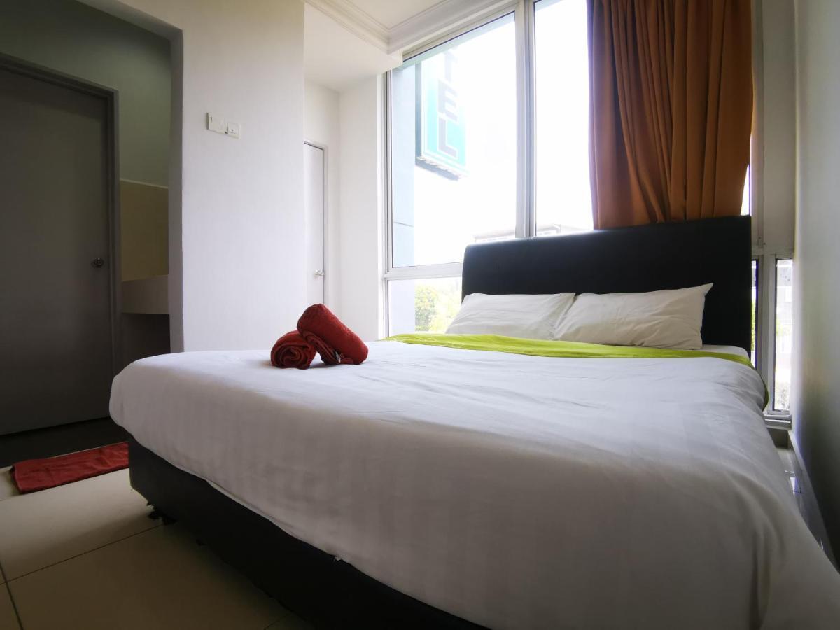 Clover Hotel Port Dickson Buitenkant foto