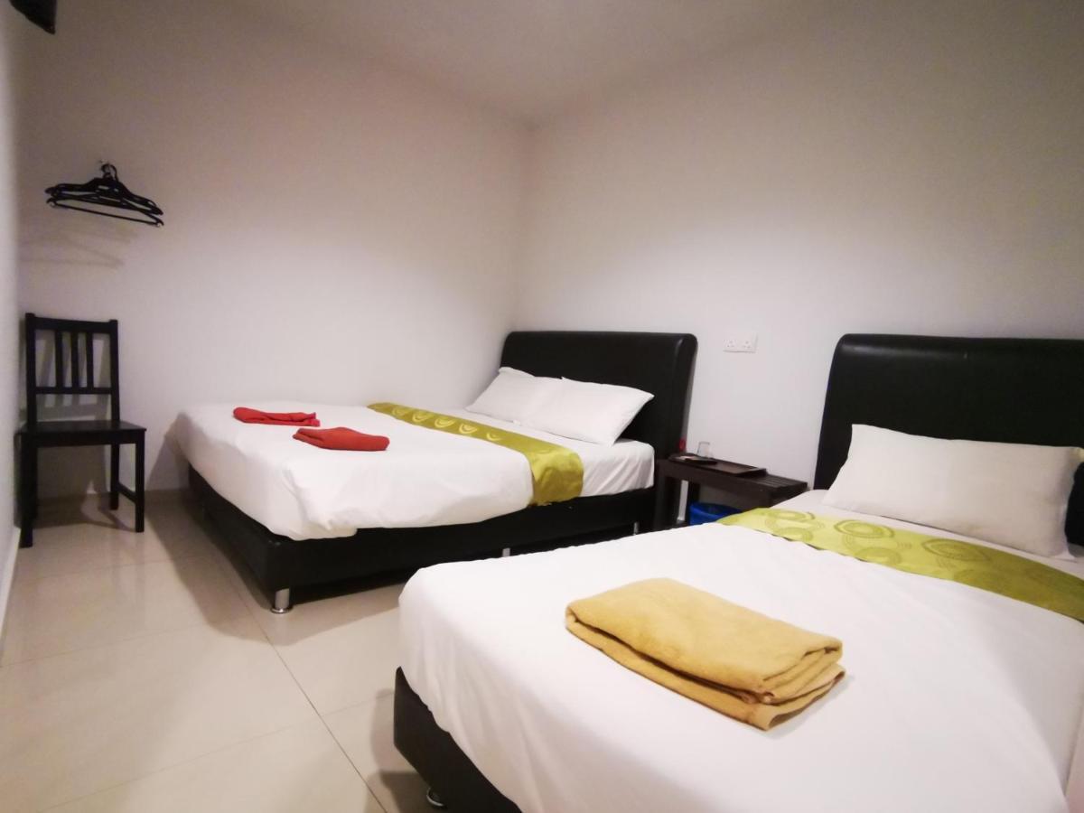Clover Hotel Port Dickson Buitenkant foto